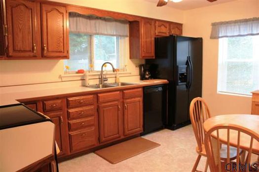 12 Fletcher Drive kitchen credit CRMLS.jpg