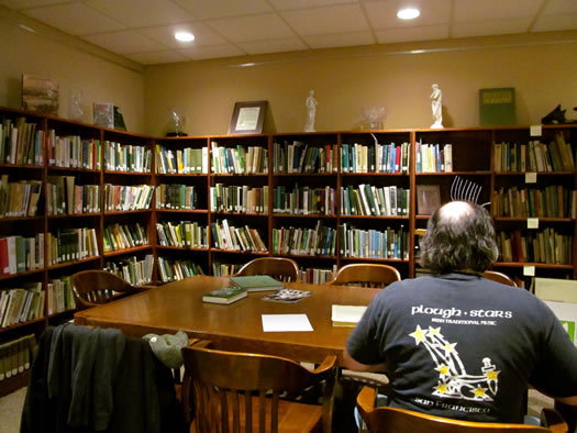 irish american museum library