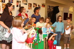 kids puppet show_1503 07-01-10 lo.jpg