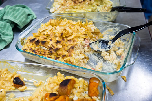 mac n cheese class half-empty dishes