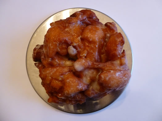 market_bistro_donuts_fritter.jpg