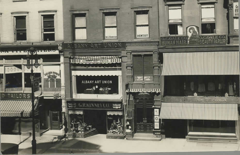 old_signage_APL_Albany_New_York_Commercial_Streets_50_North_Pearl_Street.jpg