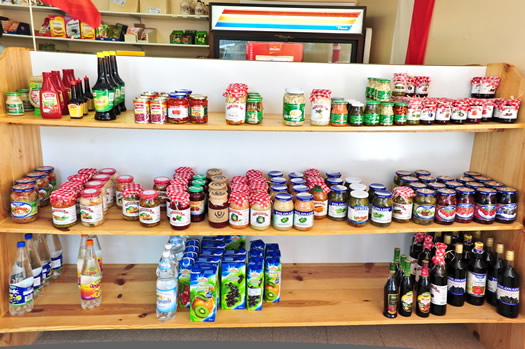 olde polish deli shelves