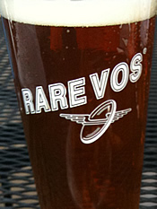 ommegang rare vos in glass closeup