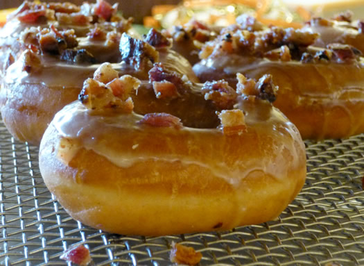 park_side_eatery_donuts_bacon_maple.jpg