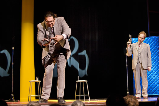 penn and teller on stage