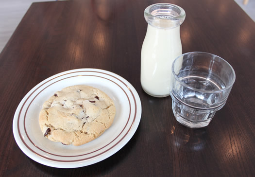 plum dandy cookies and milk chocolate chip