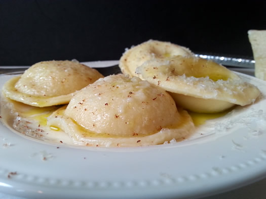 ragonese_imports_ravioli_gorgonzola_walnut.jpg