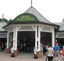 saratoga race course entrance