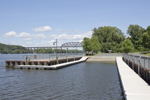 schodack_island_boat_launch_area.jpg