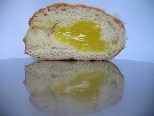 schuyler_bakery_lemon_jelly_donut_cross_section.jpg