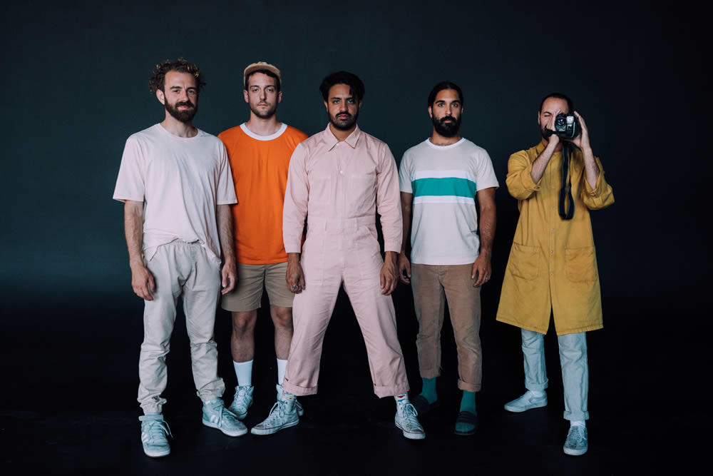 the band Young the Giant 2018