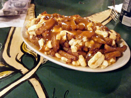 weekend_destination_Montreal_The_Banquise_poutine.jpg