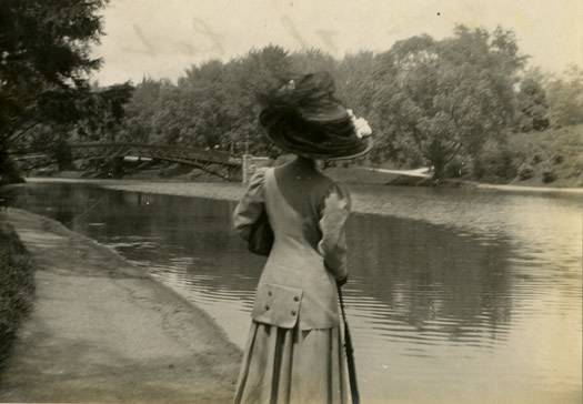 woman in hat Washington Park 1910