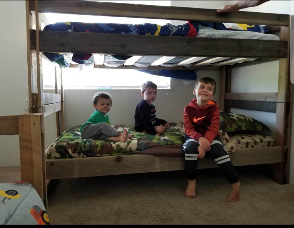 Startup2018 Sleep in Heavenly Peace kids on bunk beds